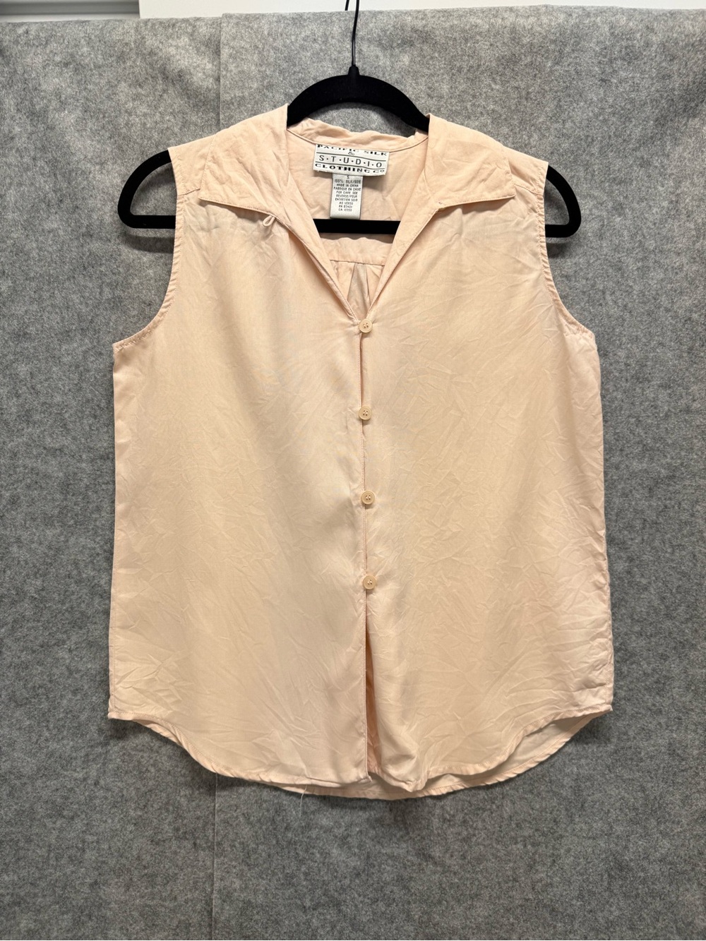 Pacific Silk Sleeveless Collared Button-Front Blouse in Pale Blush - Womens S